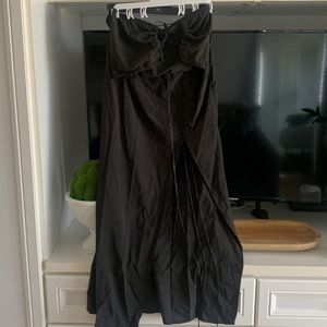 Black skirt set with slit